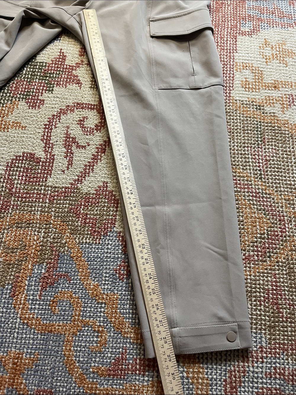 Athleta Endless High Rise Cargo Pants Tan Women’s Size 14 EUC - Picture 7 of 10